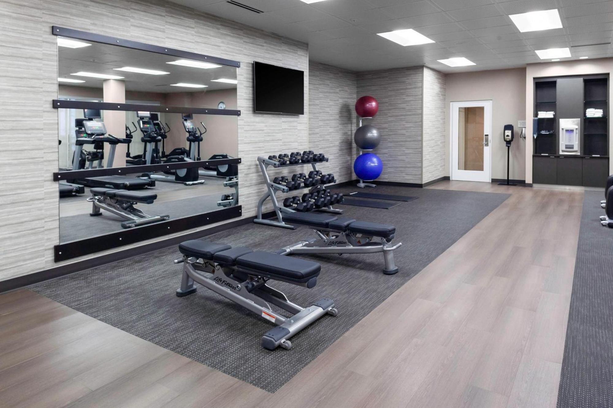 Hotel Courtyard By Marriott St. Louis West County Town and Country Esterno foto